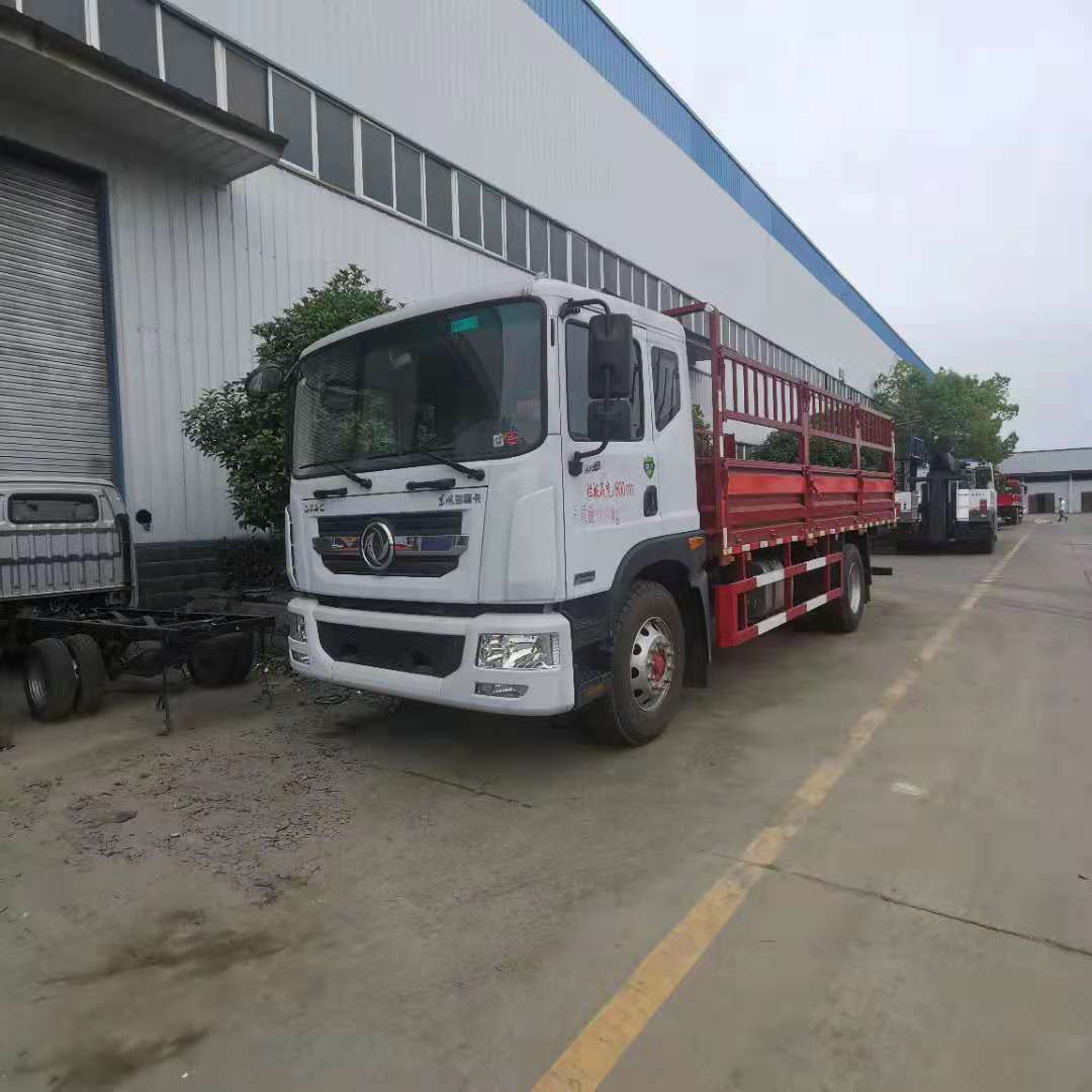7米8東風D9國六液化氣瓶車