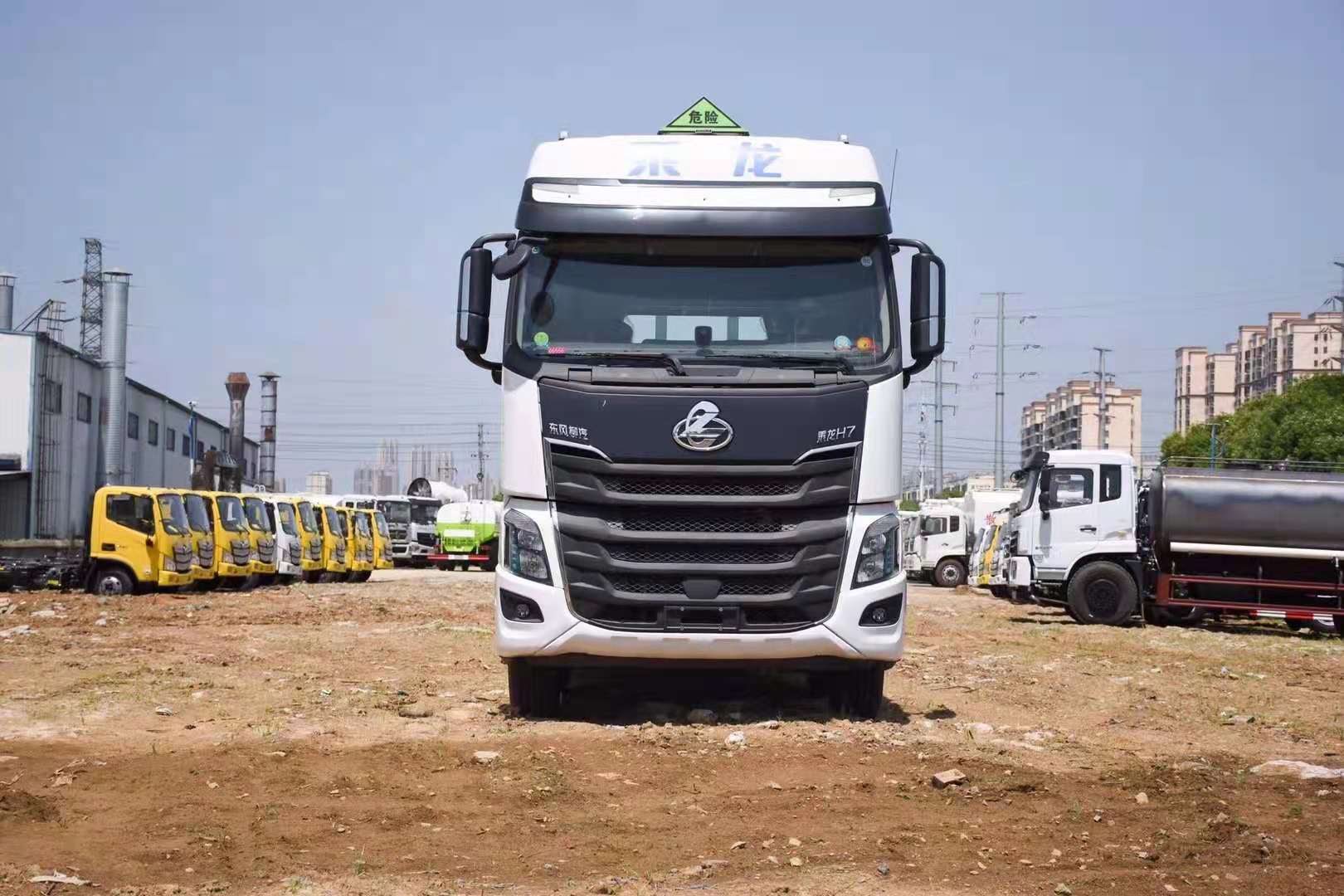 柳汽乘龍前四后八高頂雙臥氣瓶車來啦