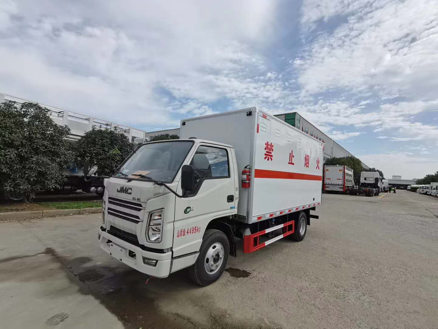 江鈴國六不燃氣體運輸車生產廠家