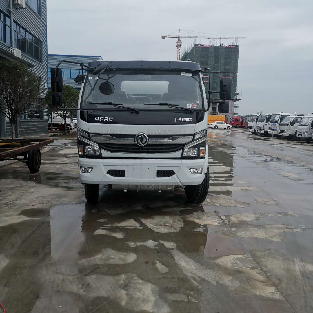 東風大多利卡8噸油罐車詳細配置