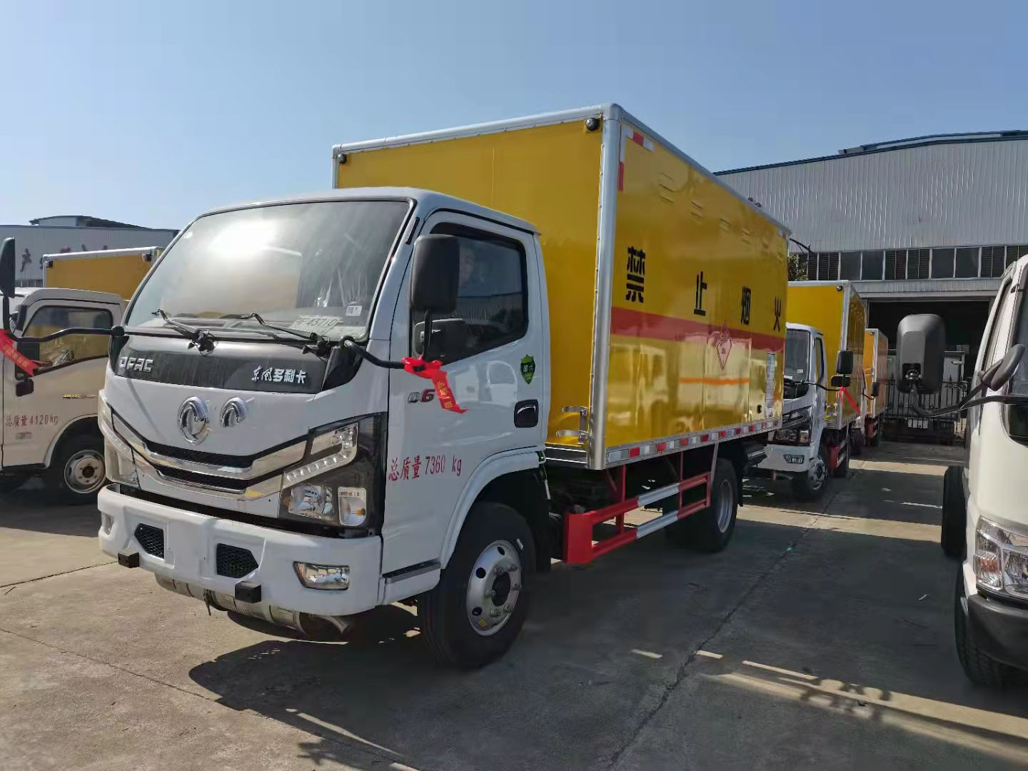 東風多利卡國六全柴130馬力爆破器材車