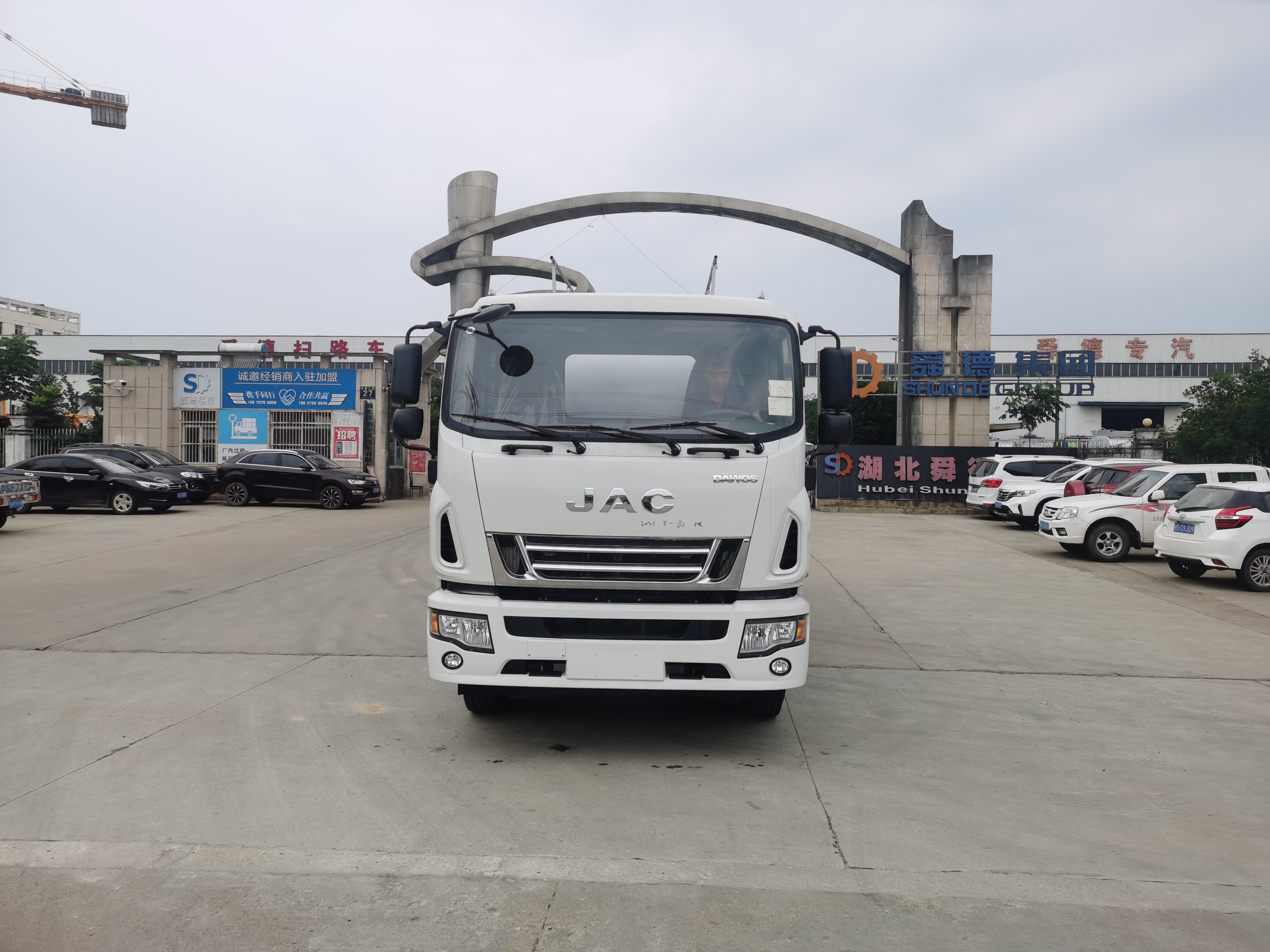 高端江淮德沃斯18方供液車現車供應