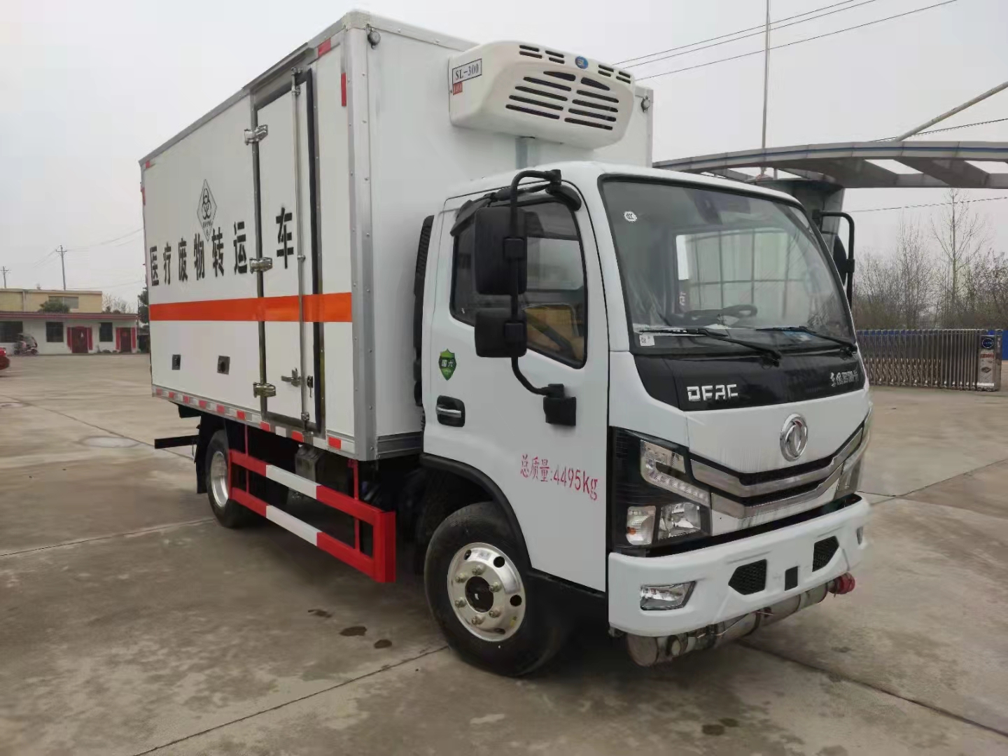 防控緊張時東風多利卡藍牌醫廢車現車為您提供