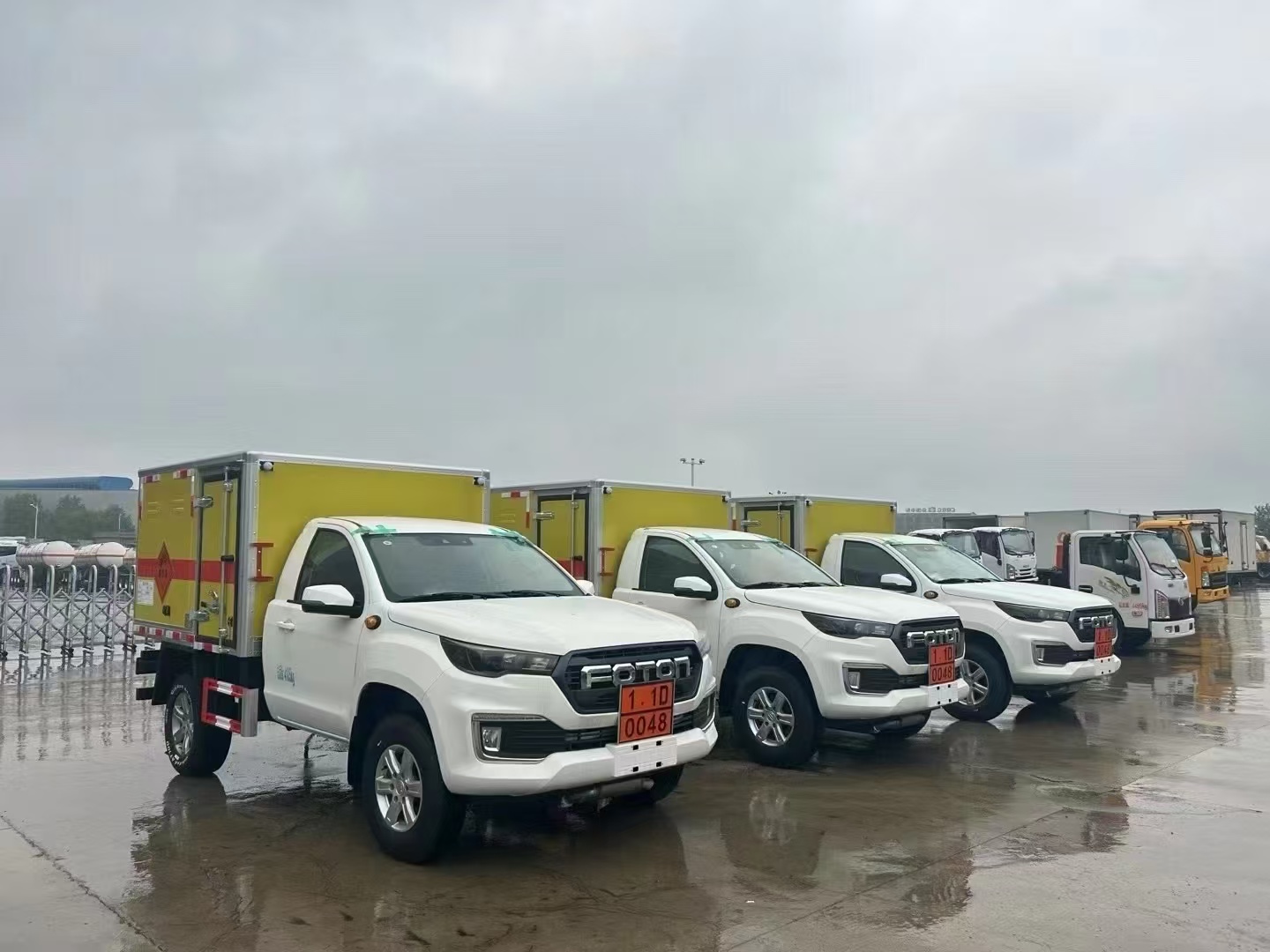 爬坡能力強(qiáng)的福田F9四驅(qū)爆破器材運(yùn)輸車