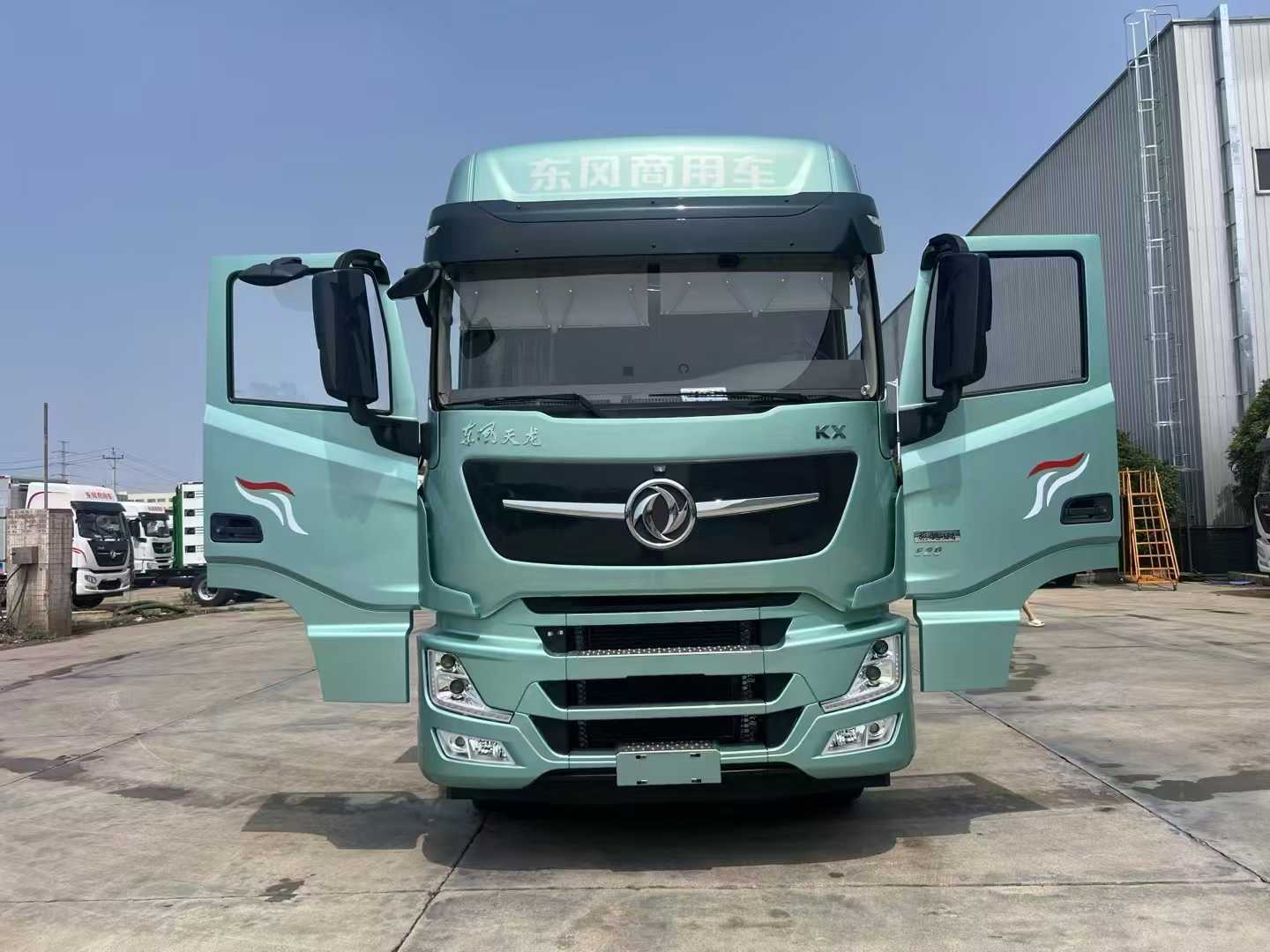 東風天龍旗艦王者國六9米6冷藏車