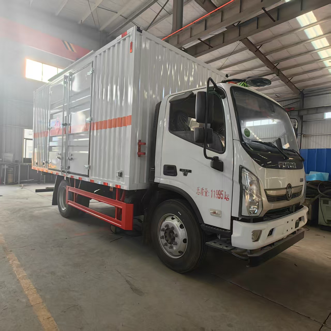 福田奧鈴10噸工業氣體運輸車