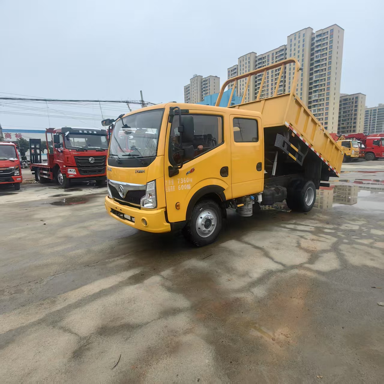 東風福瑞卡國六雙排自卸車