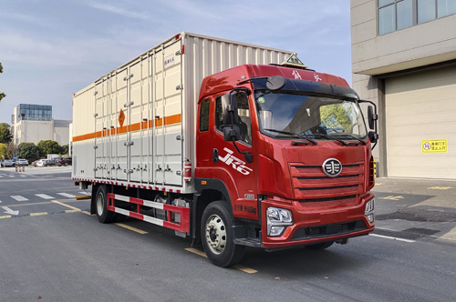 解放JK6國六一類民爆車