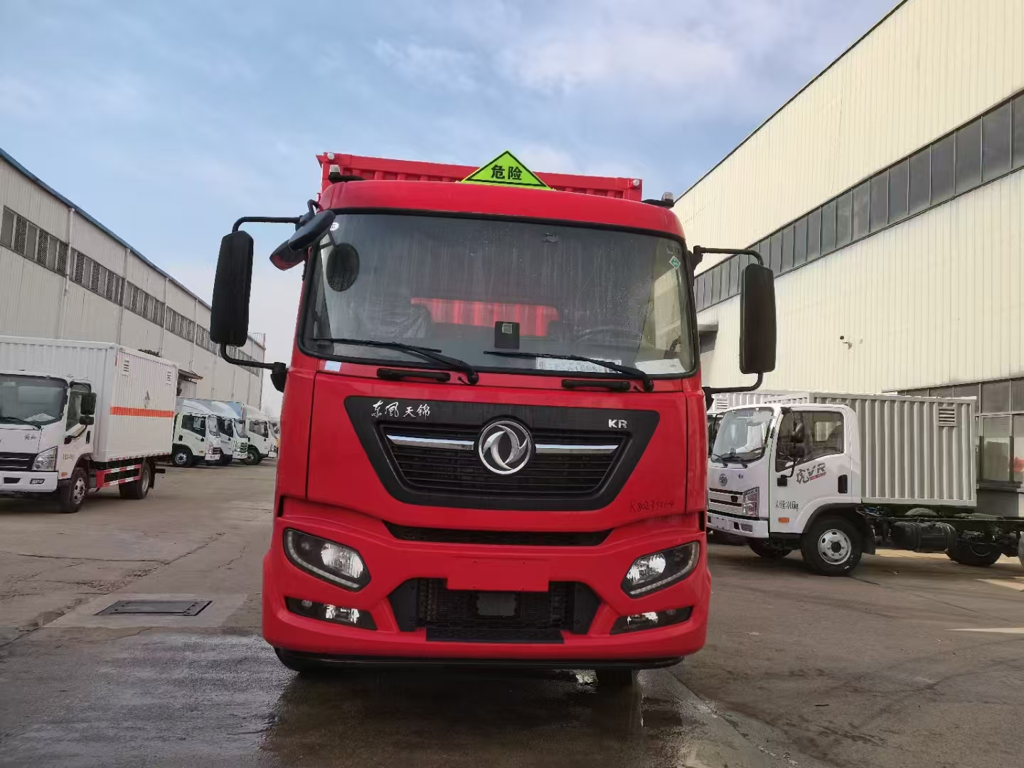 東風天錦國六氧化性危險品車