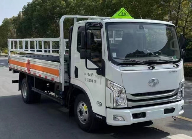 4米2經(jīng)濟(jì)實(shí)惠車型——躍進(jìn)C300氣瓶車