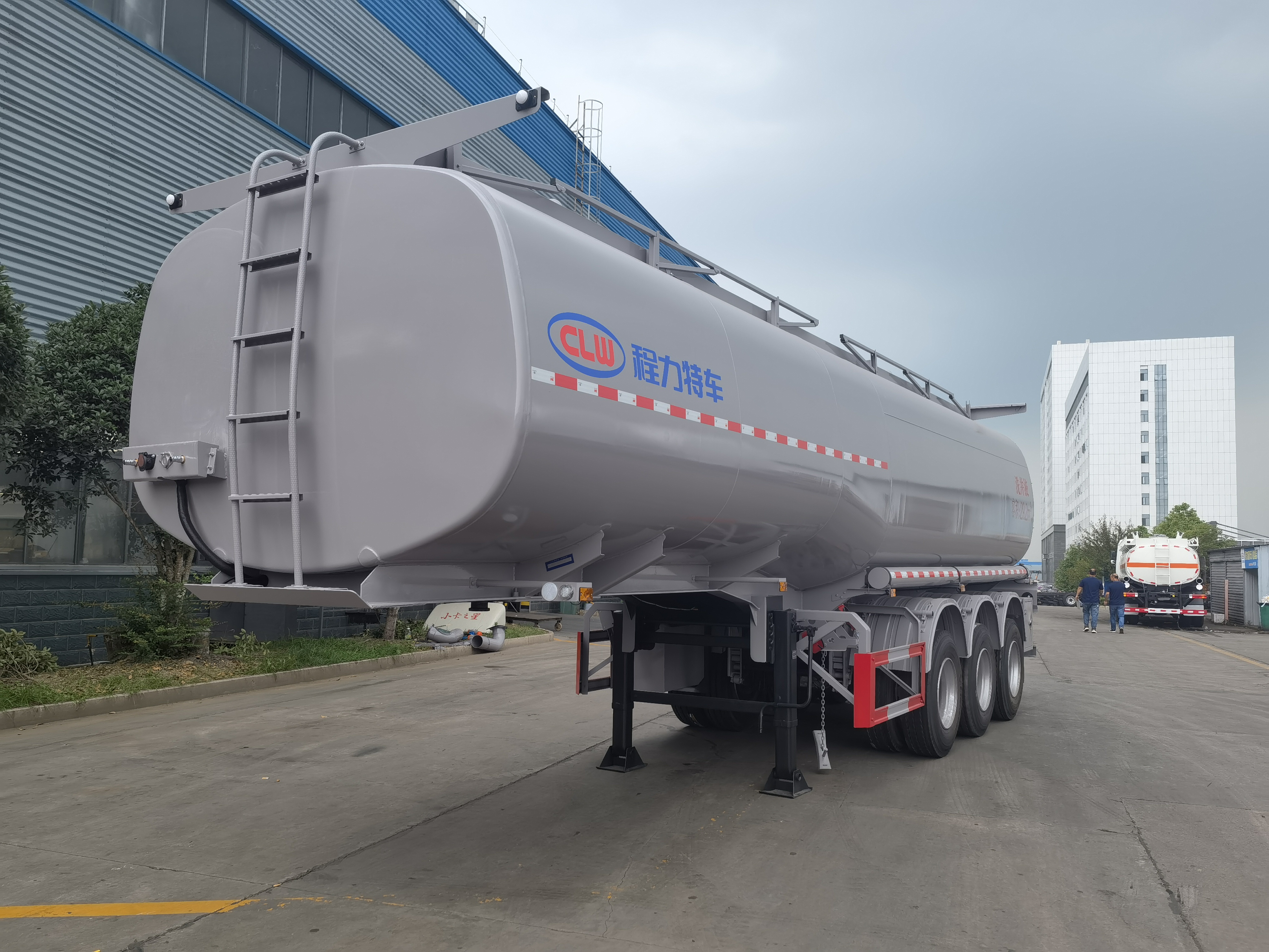 29.5方普通液體半掛運輸車