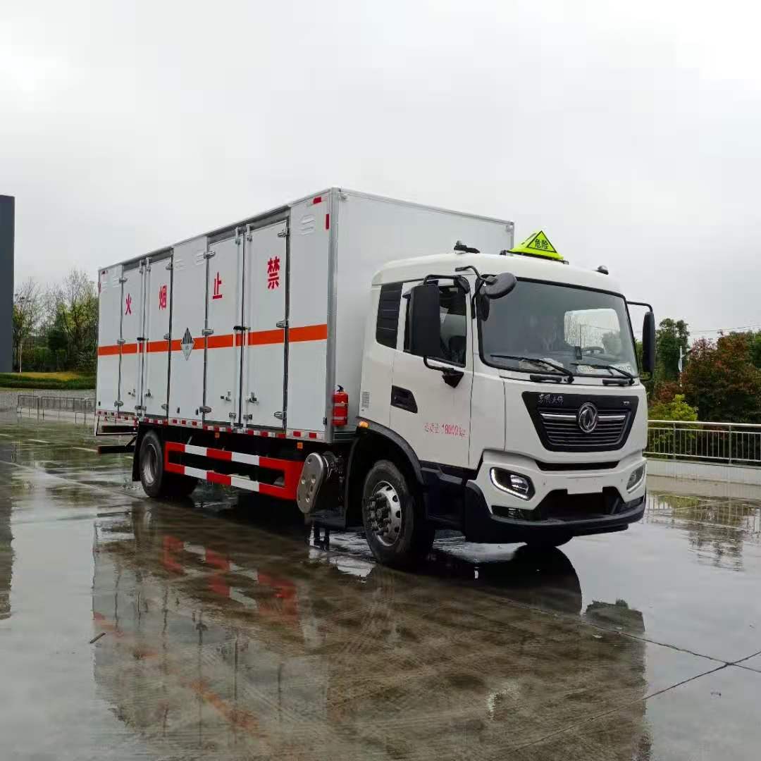 拉腐蝕品，東風天錦6米8國六10噸不銹鋼危險品車更耐用