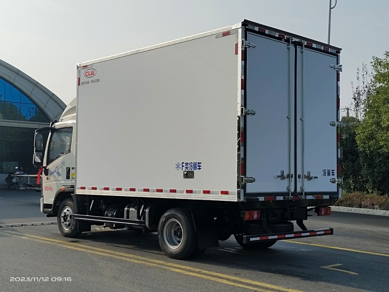 重汽豪沃統帥手自一體國六160馬力冷藏車