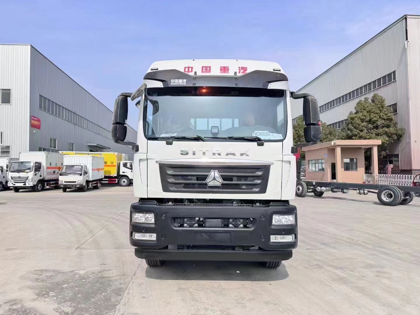 汕德卡三軸國六氣瓶車