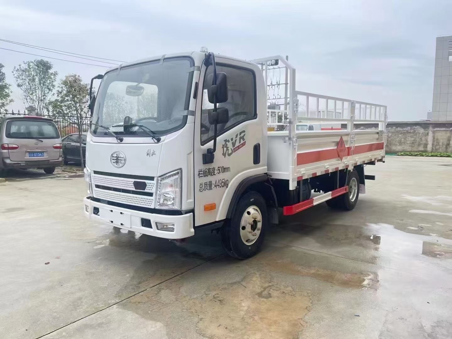 藍牌經典氣瓶車——解放虎V國六4米2氣瓶車