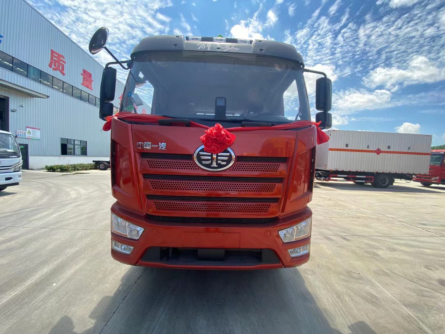 解放J6L國六單橋氣瓶車