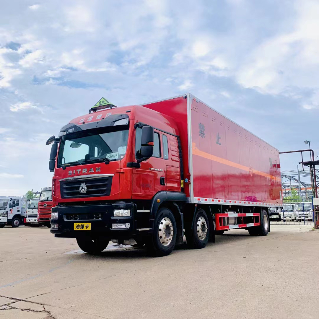 重汽三軸國六爆破器材運輸車