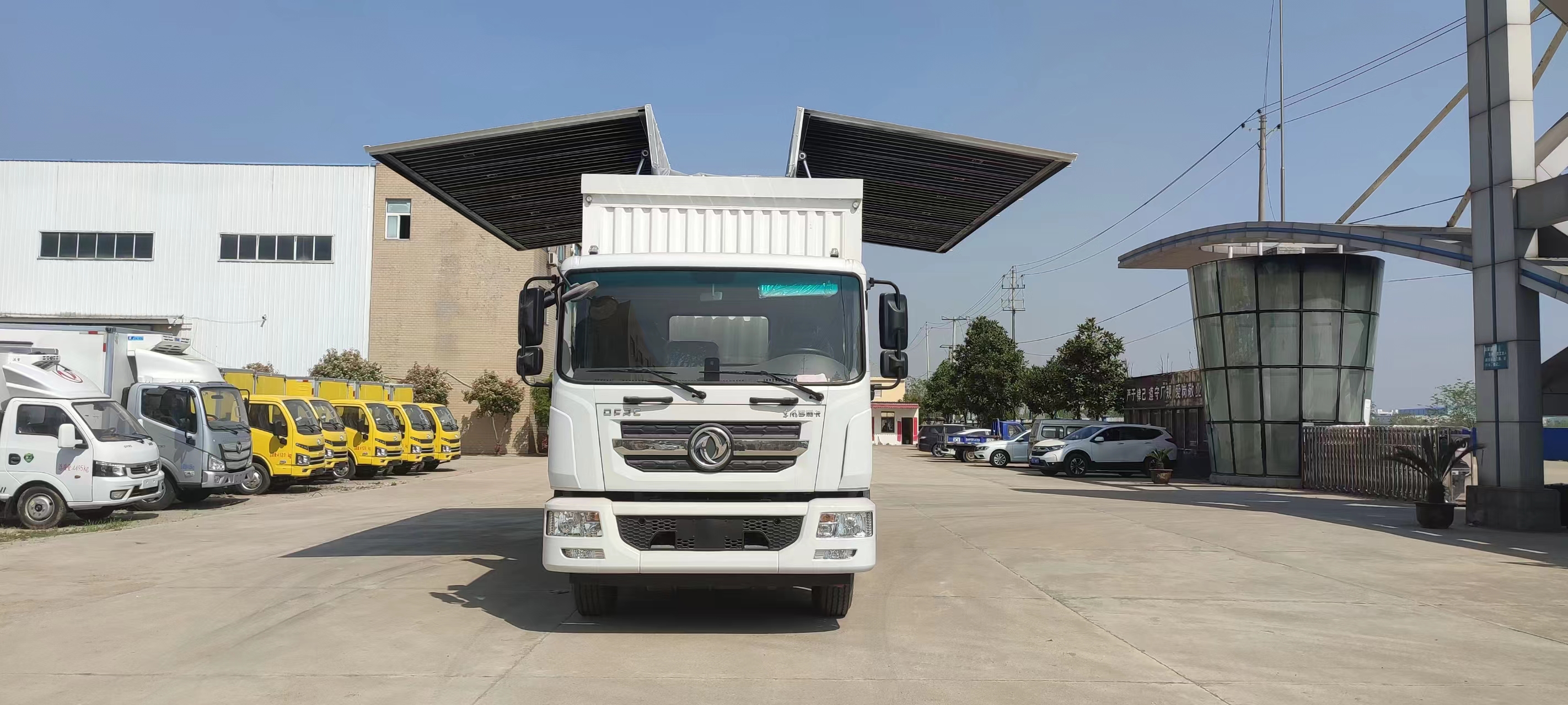 東風(fēng)D9國六翼展危險品車