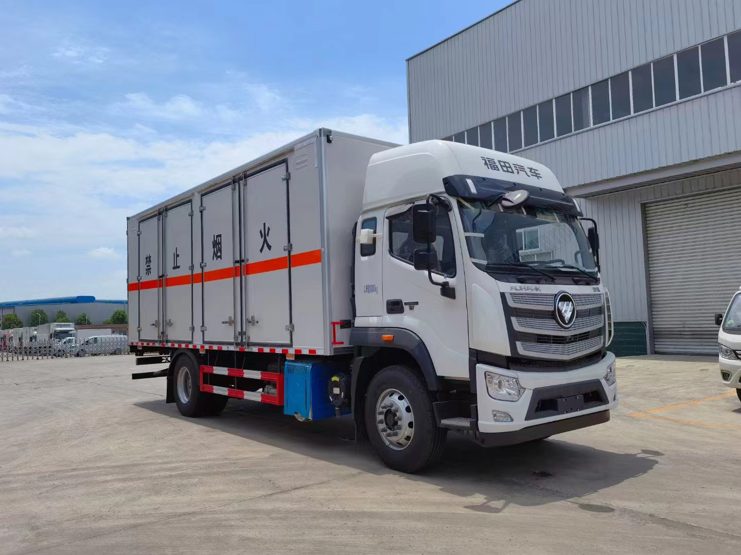 高頂雙臥別相忘，福田歐航危貨車滿足您