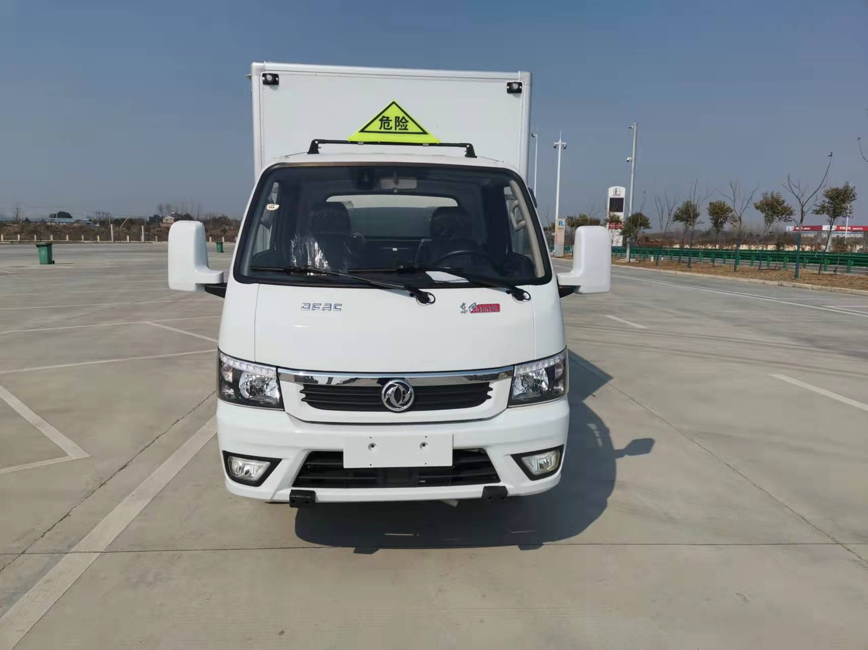 東風途逸3.35米國六民爆車現車