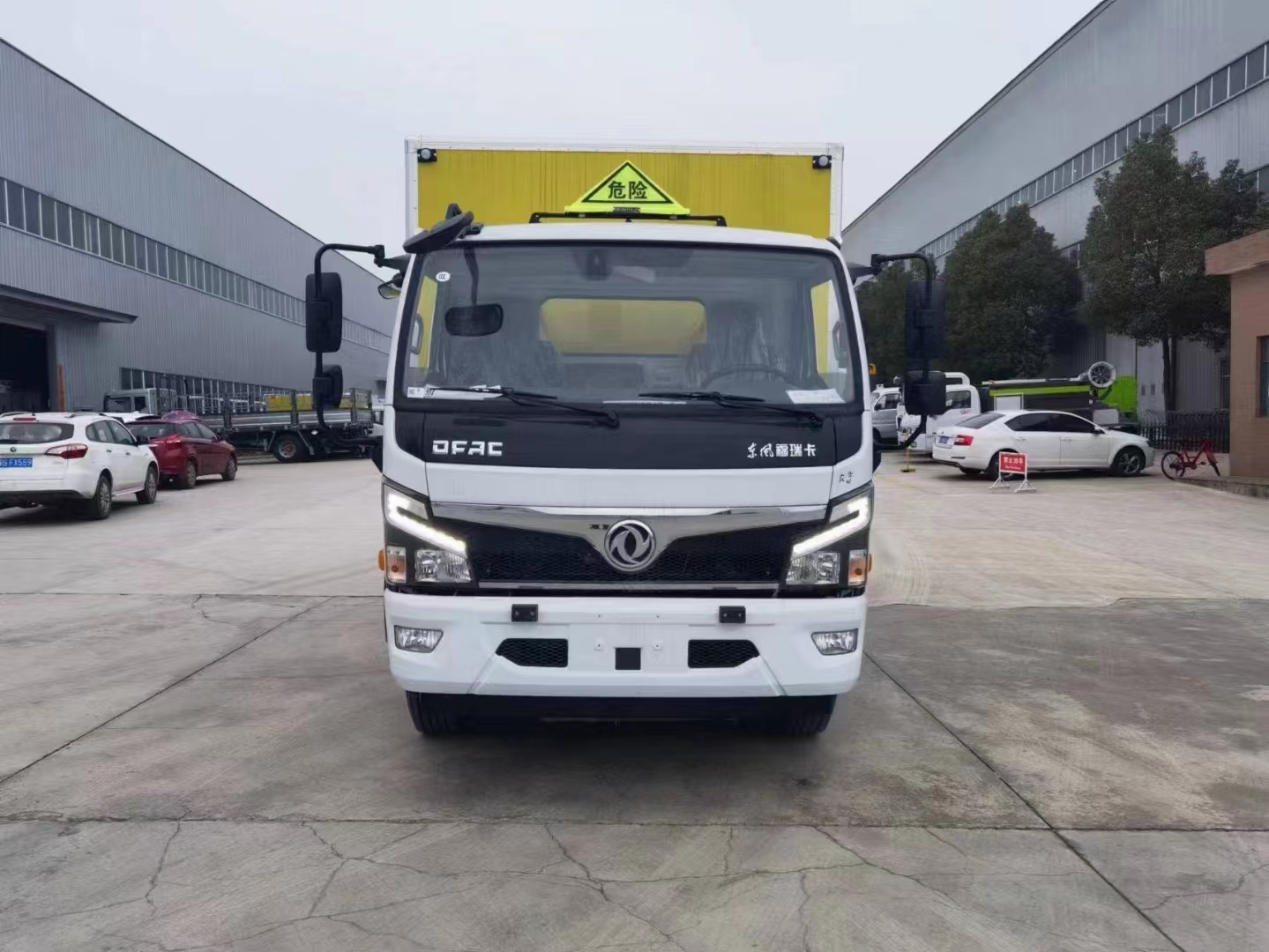 東風(fēng)大福瑞卡國(guó)六民爆物品運(yùn)輸車