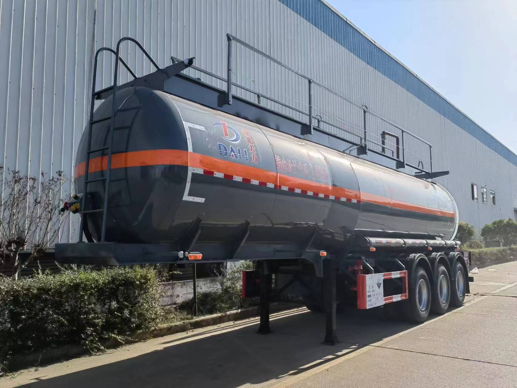 拉鹽酸的腐蝕品半掛車