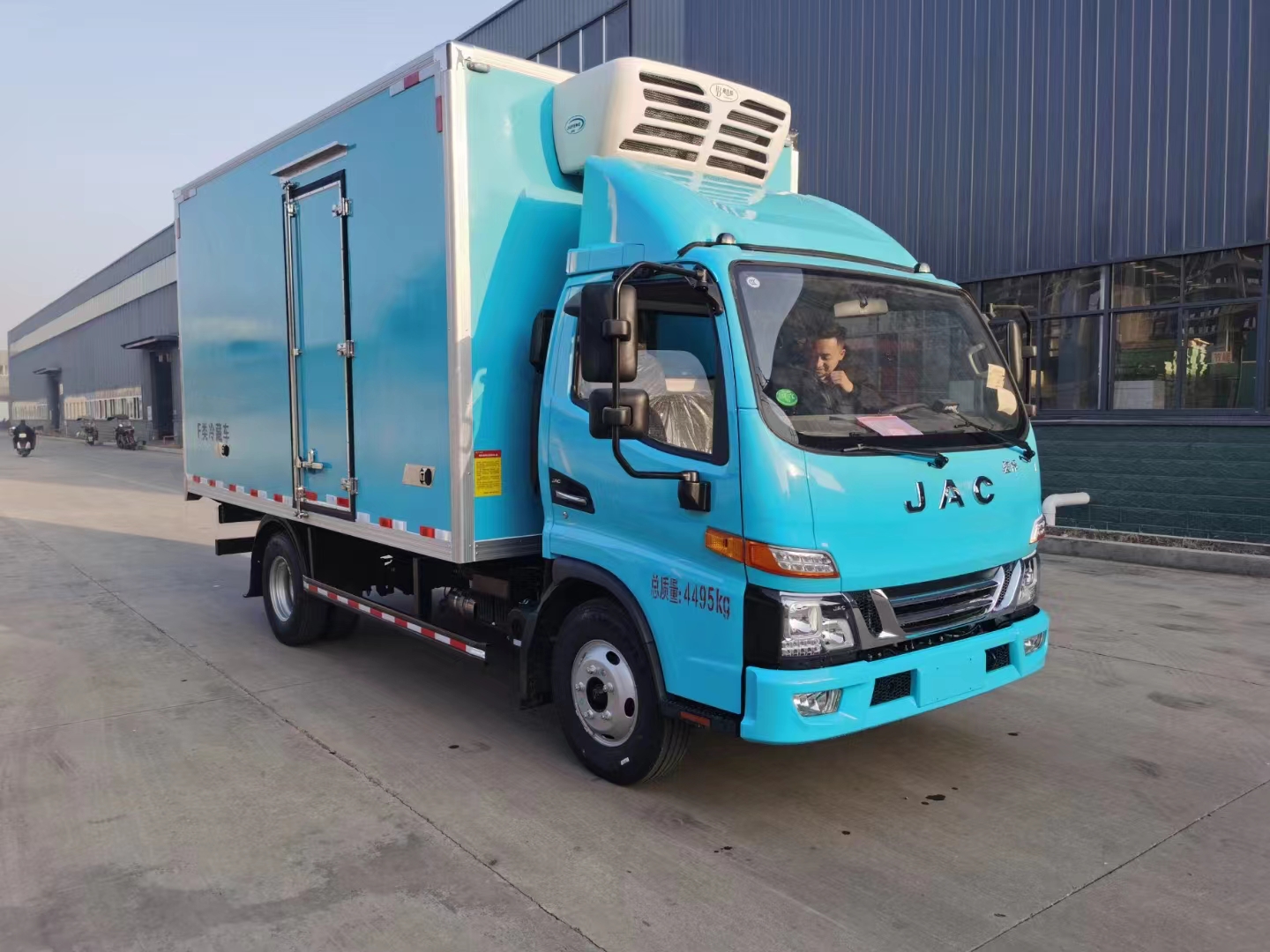 江淮駿鈴V5國六藍牌藍色冷藏車