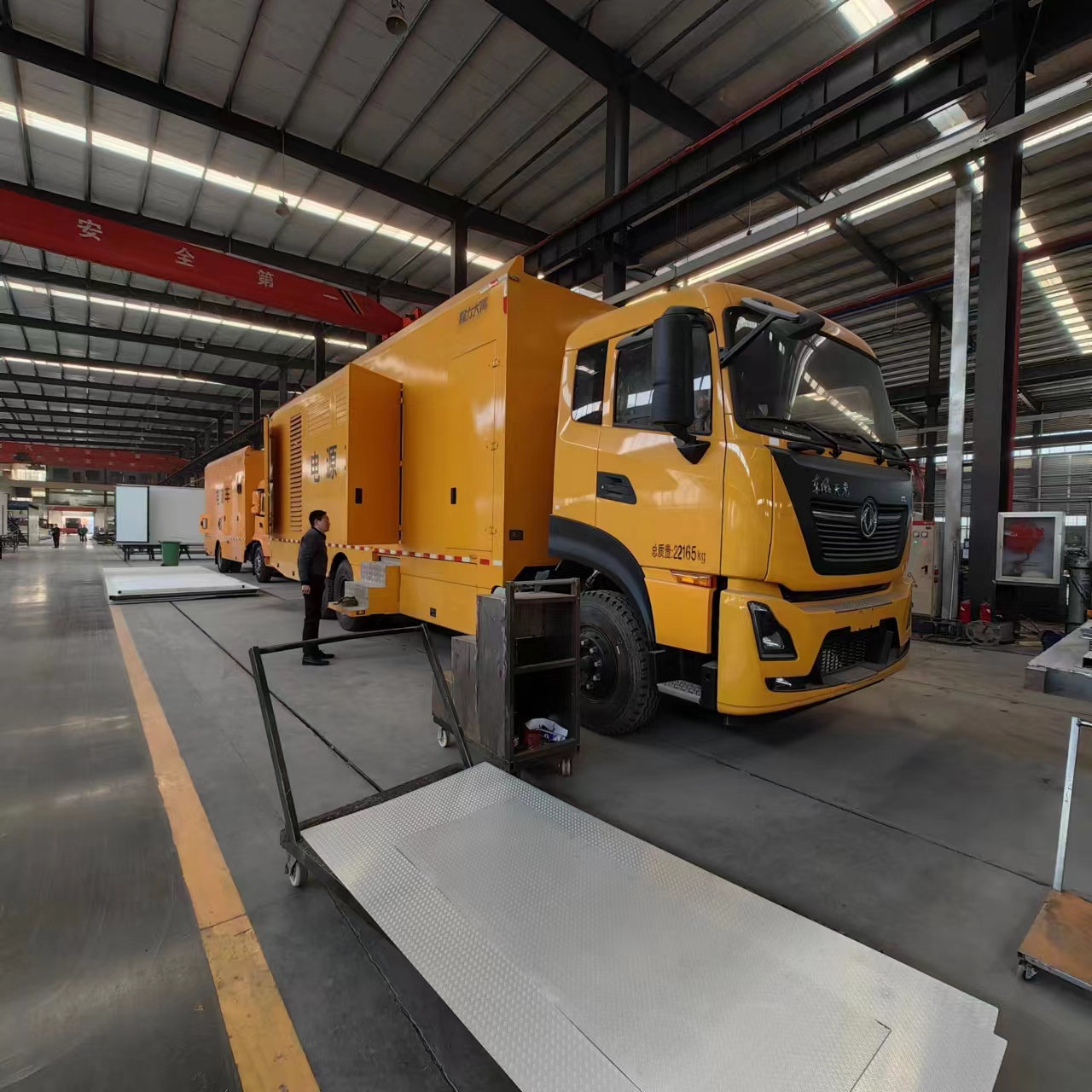 東風天錦后雙橋國六應急電源工程車