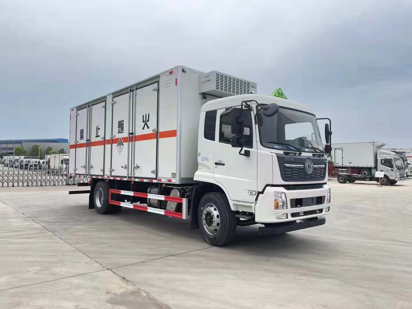 東風天錦國六7米6雜項危險品車