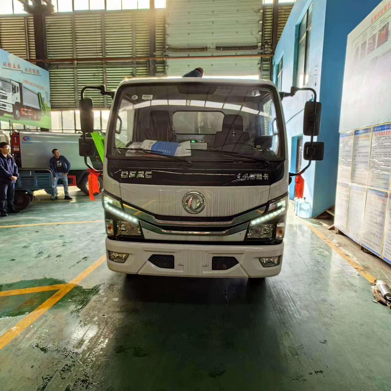 東風多利卡國六6方餐廚垃圾車