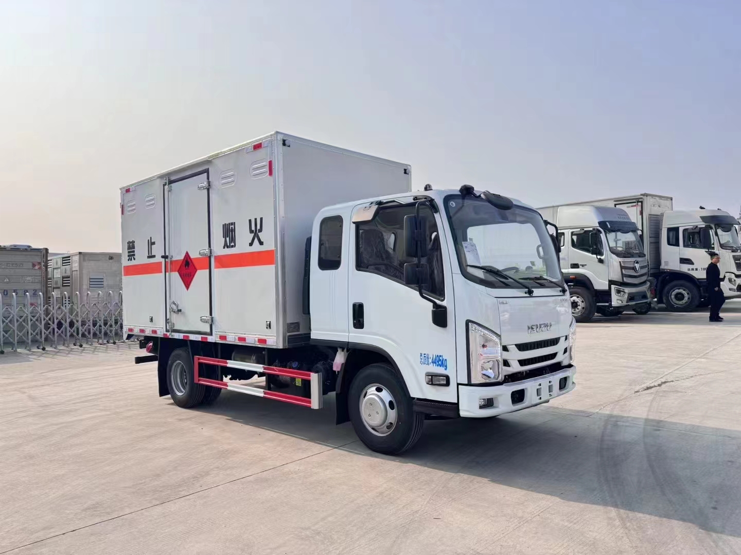 五十鈴國六排半藍牌危險品車