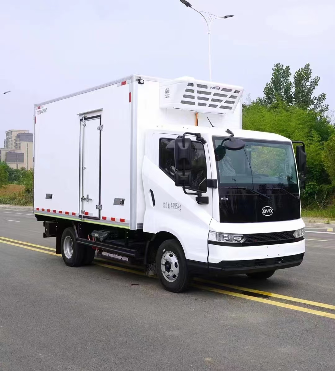 比亞迪純電動藍牌冷藏車