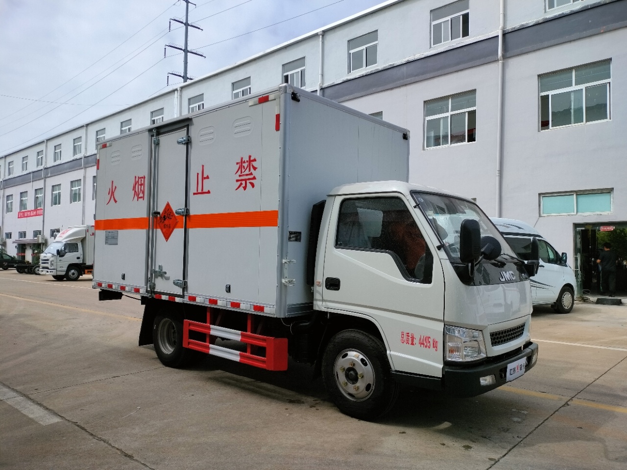 江鈴3米3國六爆破器材運輸車