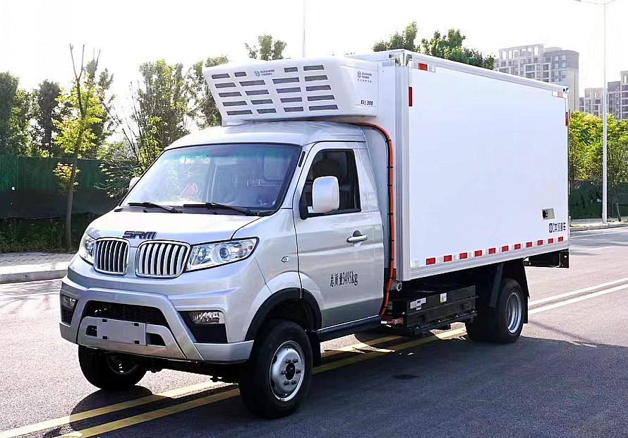 3.5米華晨鑫源純電動T50-EV冷藏車