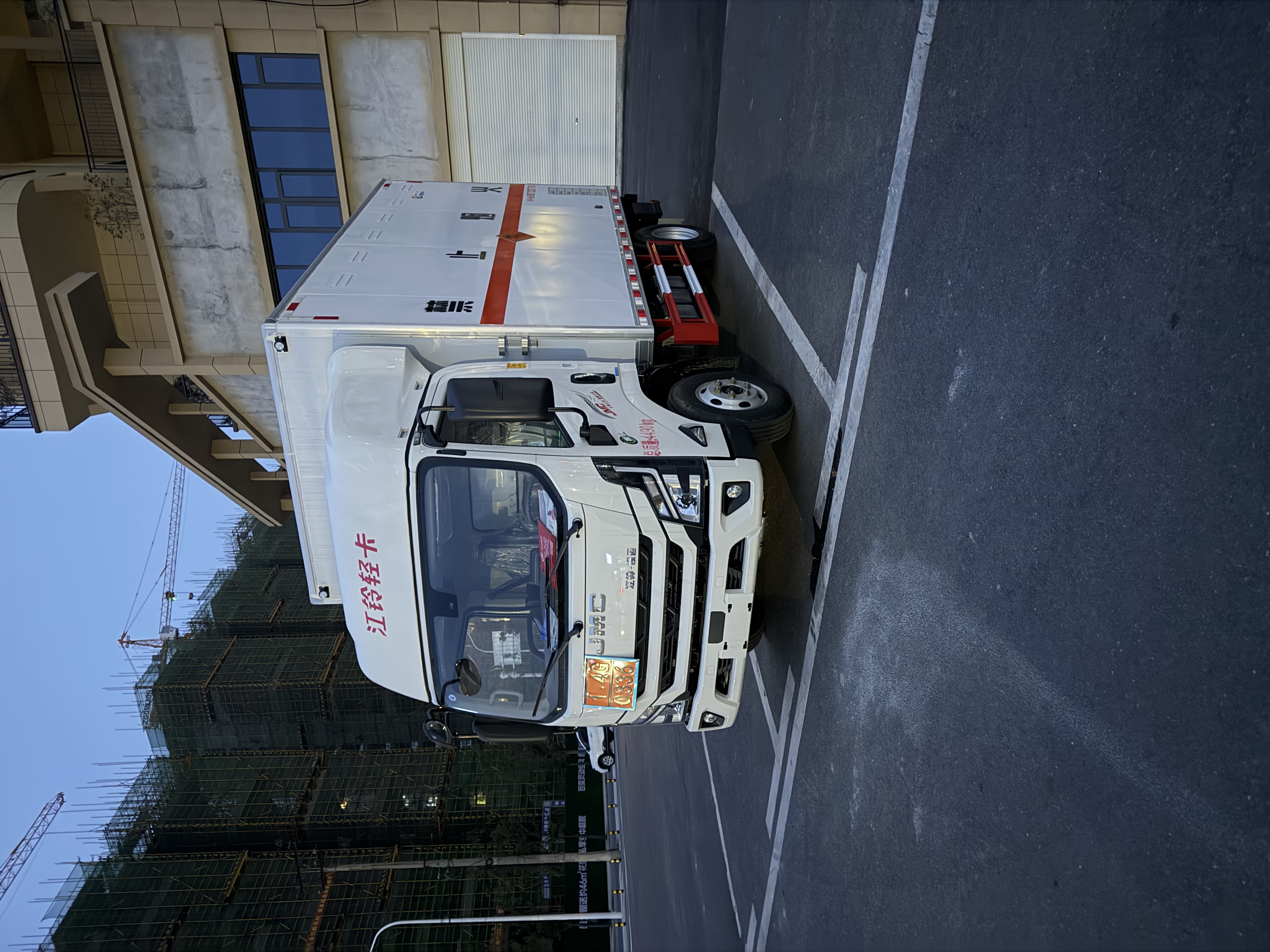 江鈴凱運藍牌4米2爆破器材運輸車現車